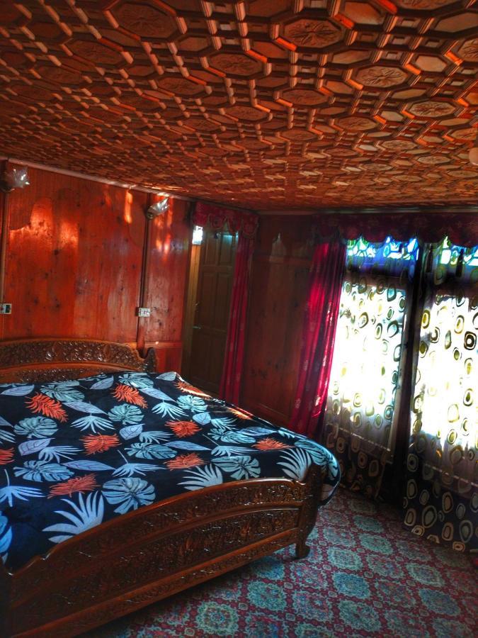 Hotel Lala Rukh Group Of Houseboats Srīnagar Exterior foto